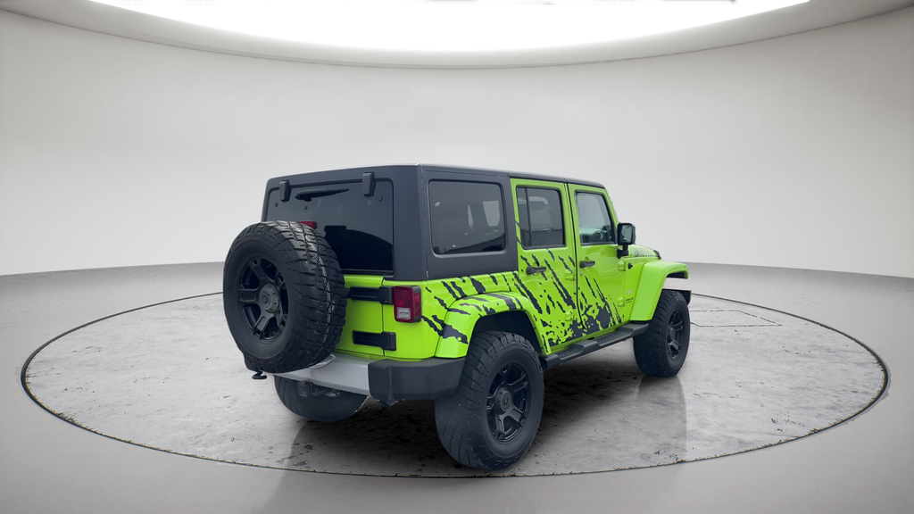 Used 2013 Green Jeep Unlimited Sahara image 5
