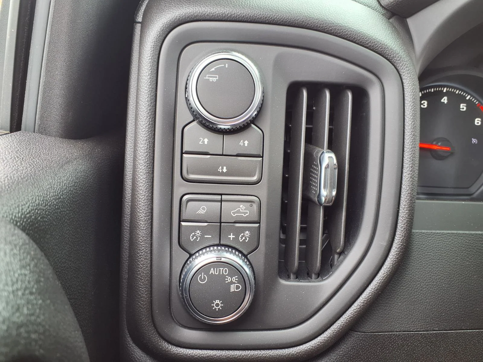 2026 GMC Sierra 3500HD Pro - Photo 13