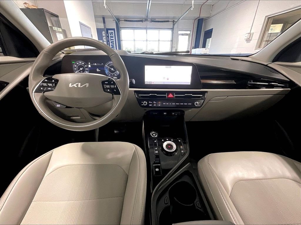 Used 2023 Green Kia Wind image 21
