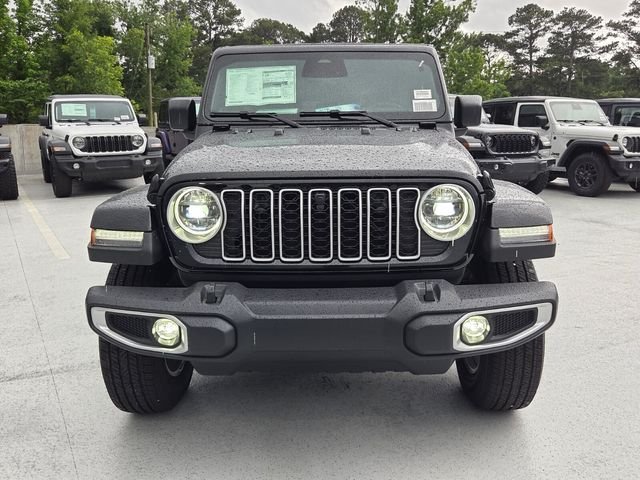 New 2026 Black Clear-Coat Exterior Paint Jeep Sahara image 2
