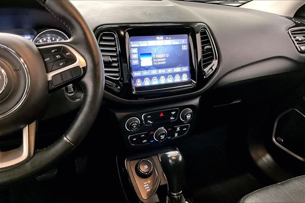 Used 2018 Black Jeep Limited image 9