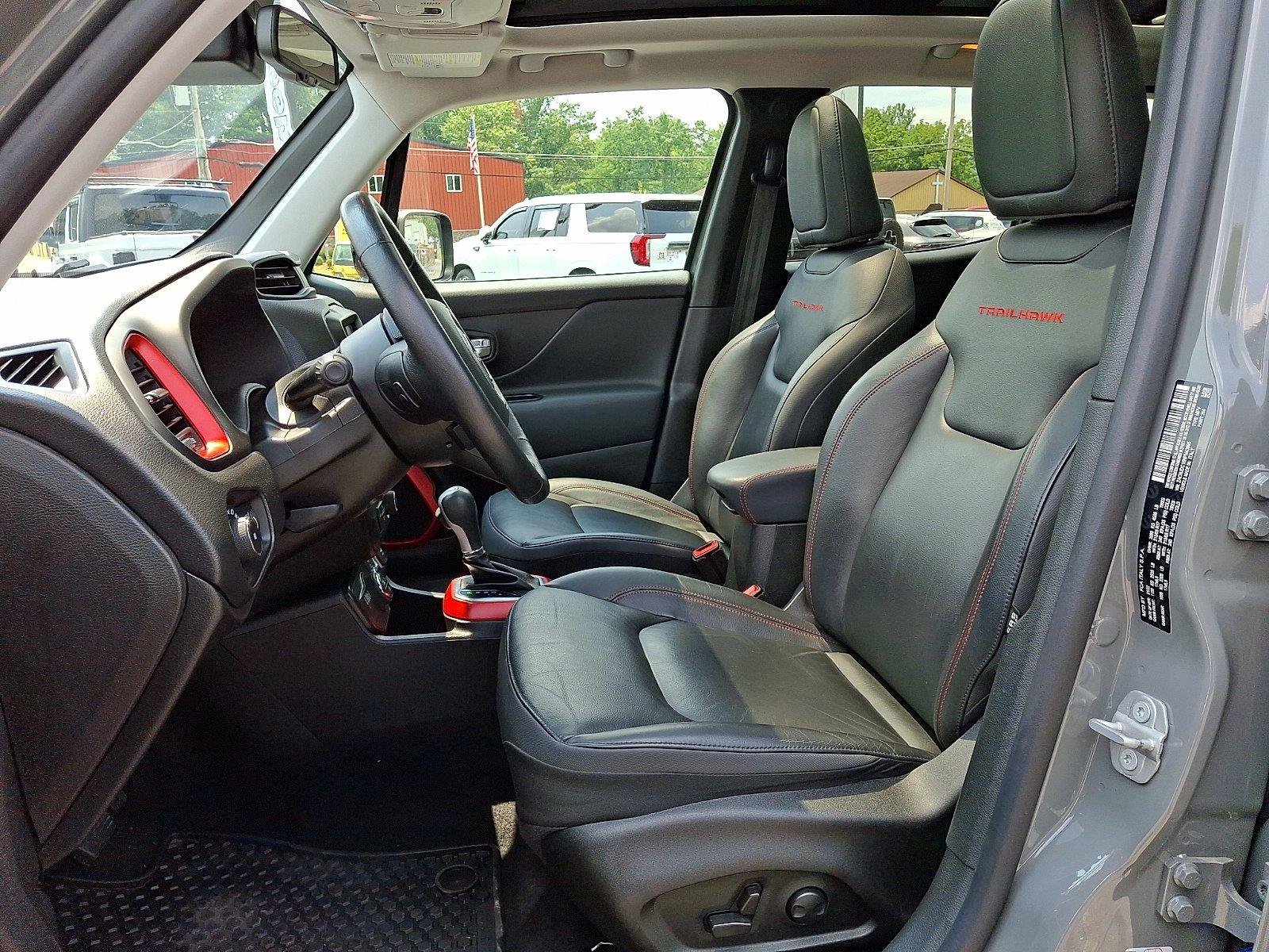 Used 2022 Sting-Gray Clearcoat Jeep Trailhawk image 15