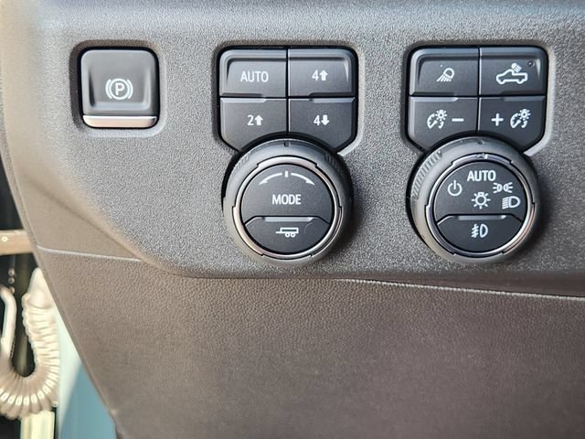 2025 Chevrolet Silverado 1500 LTZ - Photo 21