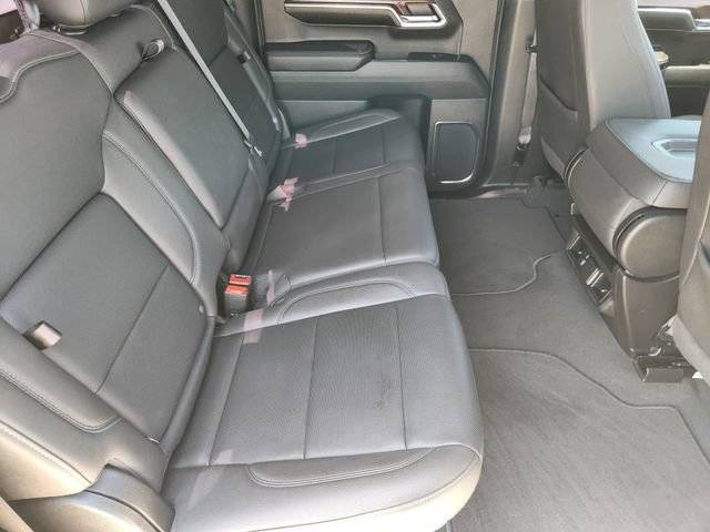 Used 2024 Summit White GMC SLT image 31
