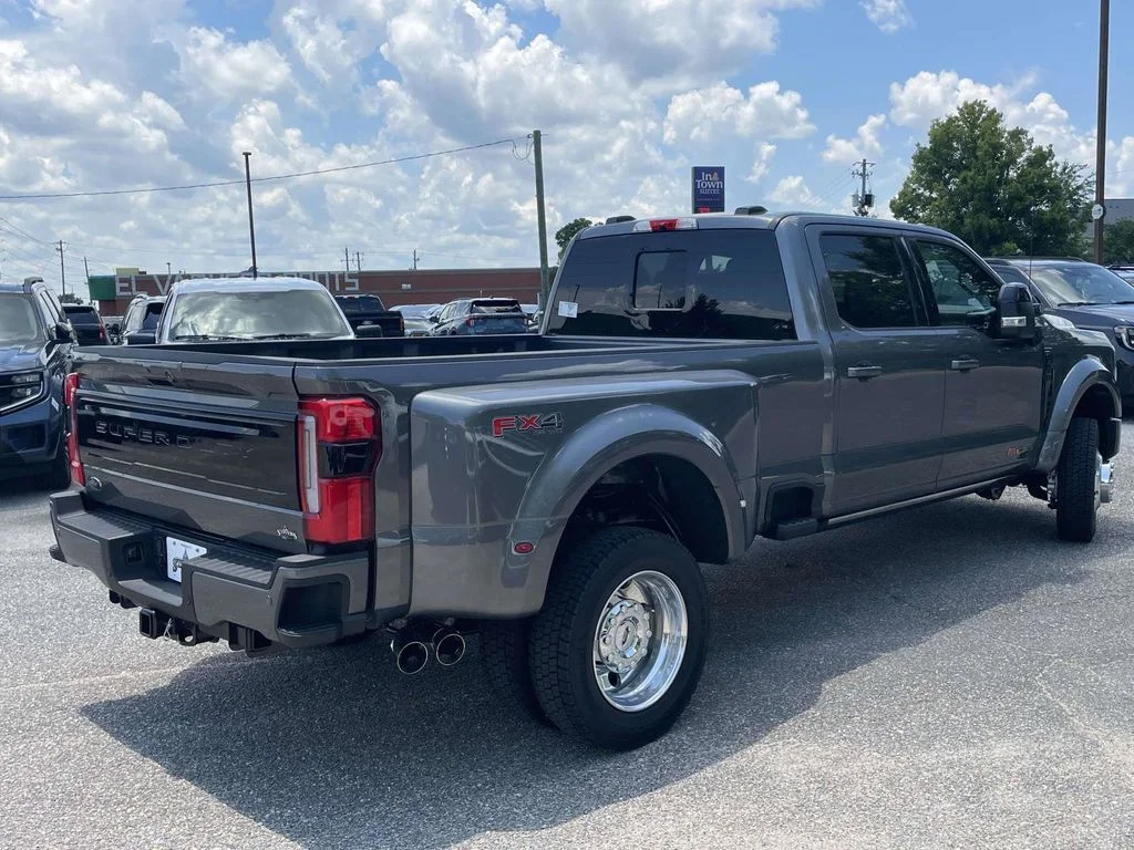 New 2026 Gray Ford Platinum image 3
