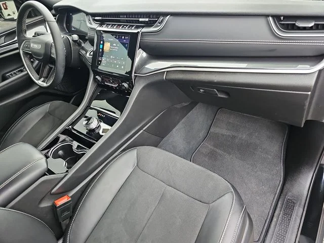Used 2023 Black Jeep Altitude X image 28