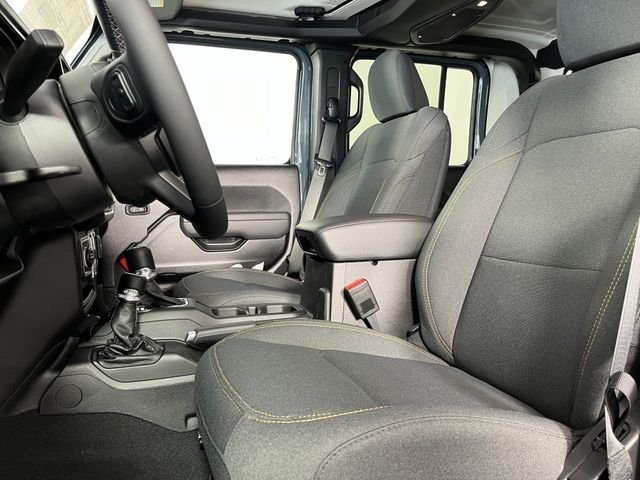 New 2026 Anvil Clear-Coat Exterior Paint Jeep Sport S image 7