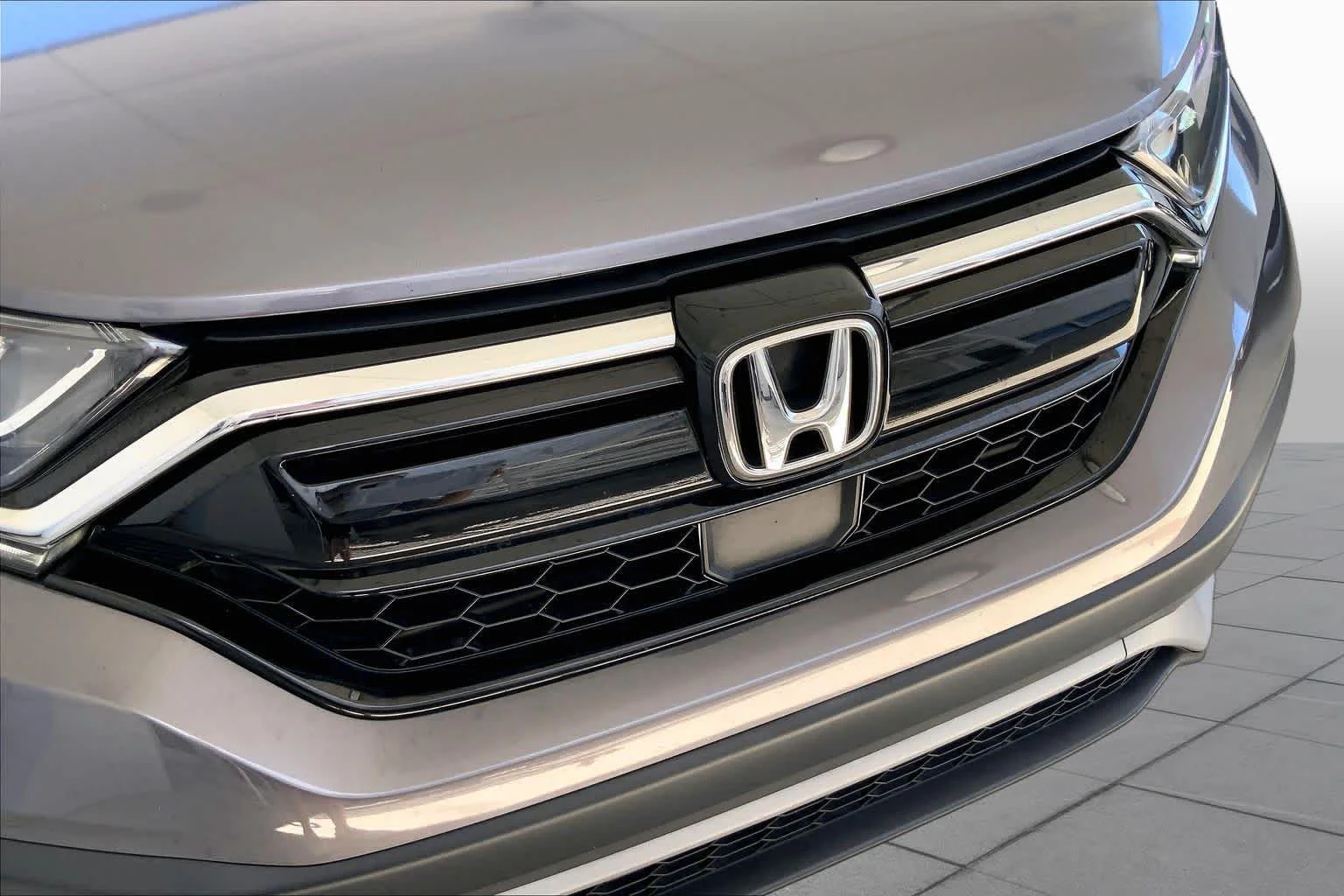 Used 2022 Modern Steel Metallic Honda EX image 30