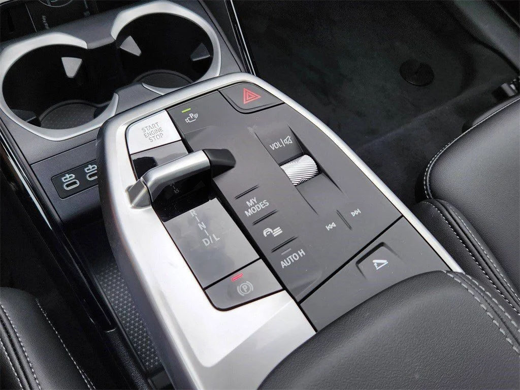 2025 BMW X1 28i - Photo 17