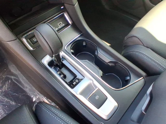 New 2026 CRYSTAL WHITE PEARL Subaru Limited 7-Passenger image 21
