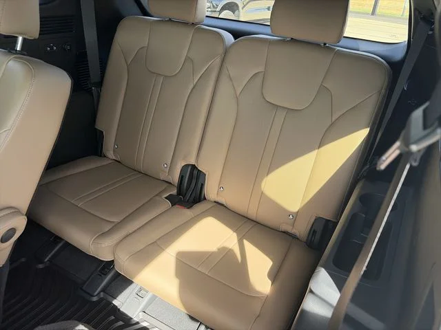 Used 2025 White Kia X-Line SX Prestige image 13