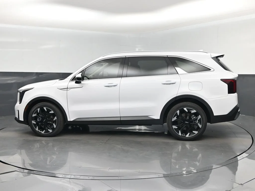 Certified Used 2025 White Kia SX image 10