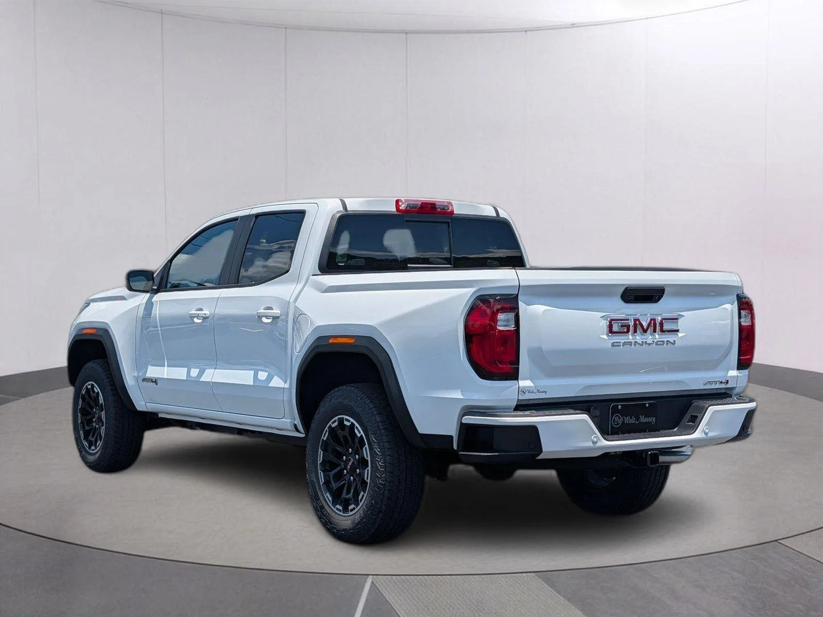 New 2026 Summit White GMC AT4 image 3