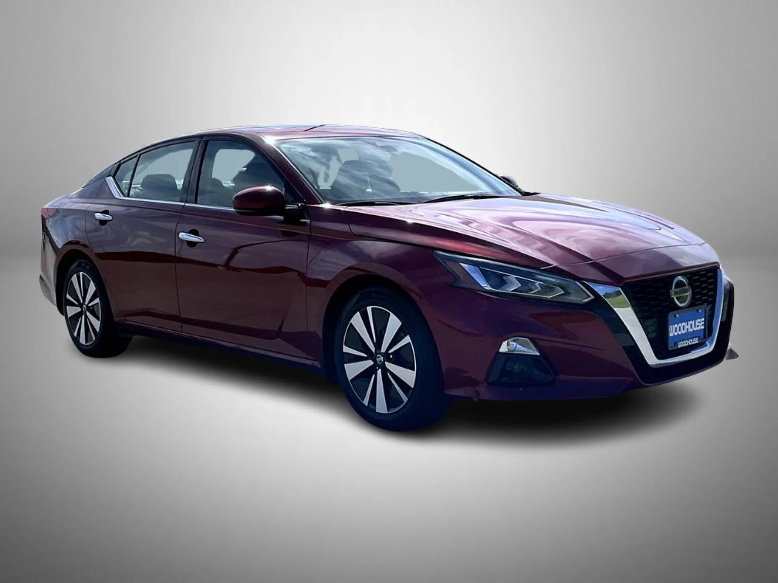 Used 2022 Red Nissan 2.5 SL image 3