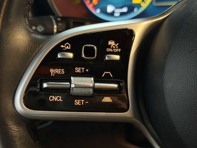 Certified Used 2022  Mercedes-Benz GLC 300 image 21