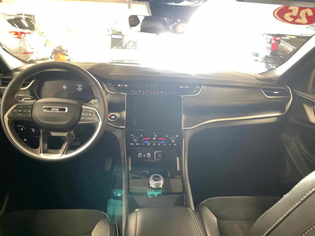 Certified Used 2025 Gray Jeep Altitude image 18
