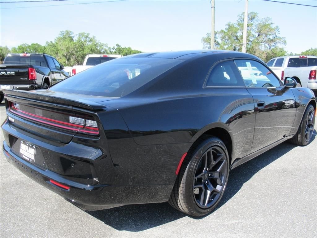 New 2026 Diamond Black Crystal Pearlcoat Dodge R/T image 7