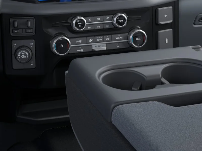 New 2026 Oxford White Ford XLT image 37