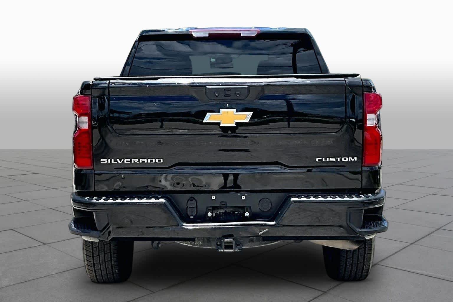 Used 2024 Black Chevrolet Custom image 5