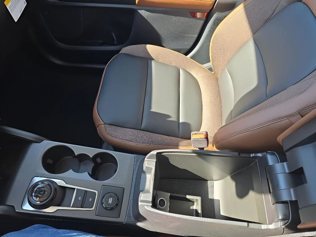 New 2025 Azure Gray Metallic Tri-Coat Ford Outer Banks® image 29