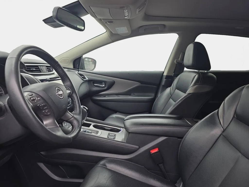 Used 2023 Gray Nissan SL image 11