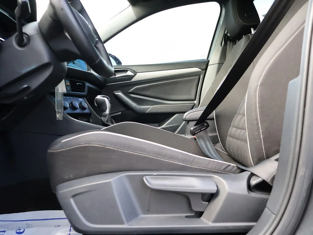 Used 2023 Gray Volkswagen 1.5T Sport image 34