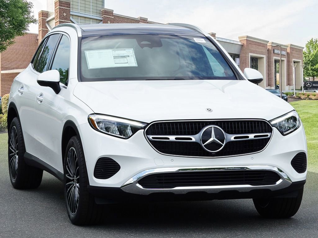 New 2026 Polar White Mercedes-Benz GLC 300 image 24