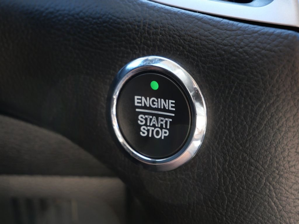 Used 2021 Red Ford SEL image 26