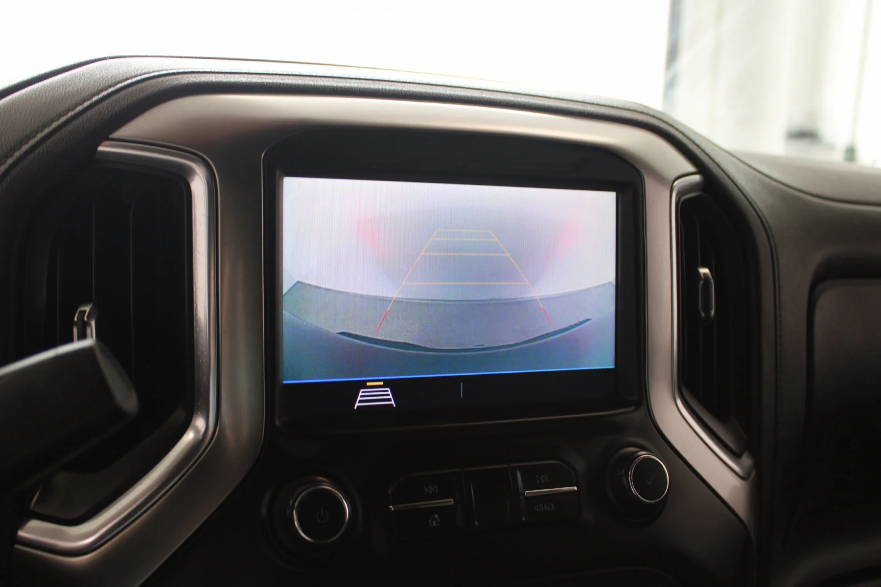 Used 2020 Northsky Blue Metallic Chevrolet 4WD Crew Cab 147 LT image 3