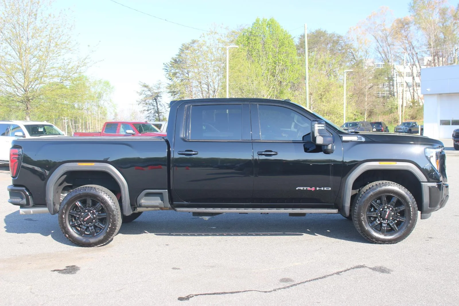 Used 2025 Onyx Black GMC AT4 image 8