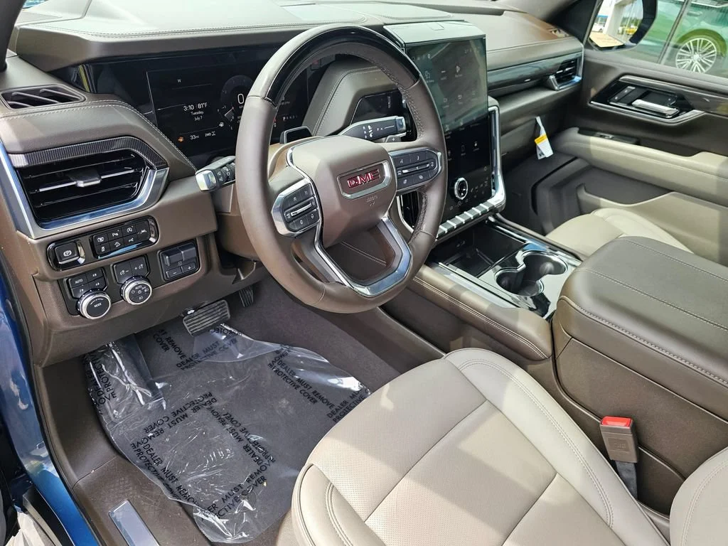 Used 2025 Downpour Metallic GMC Elevation image 22