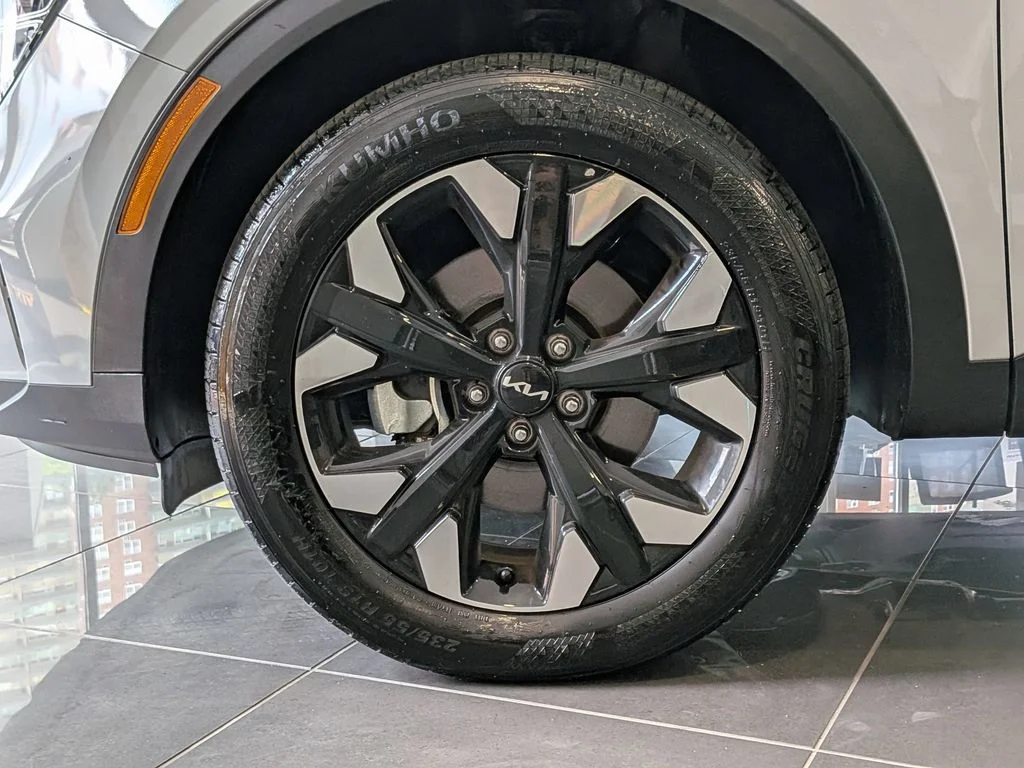 Used 2024 Gray Kia X-Line image 30