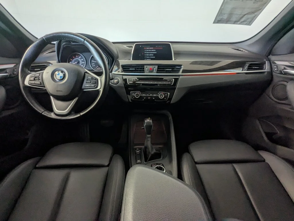 Certified Used 2018 White BMW xDrive28i image 5