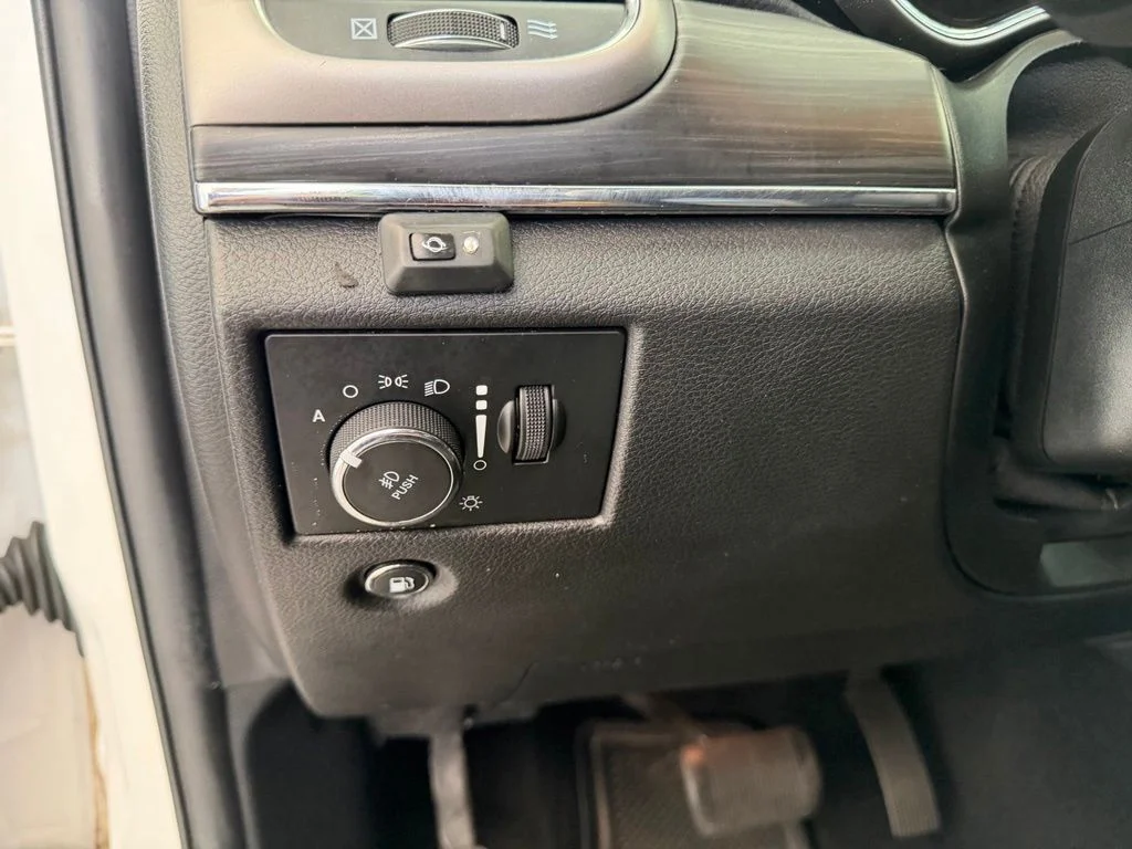 Used 2020 White Jeep Limited image 47