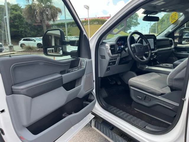 Used 2022 White Ford XLT image 4