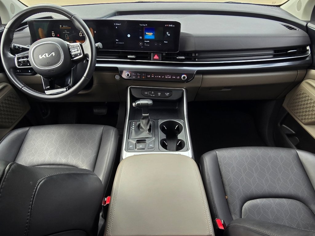 Used 2025 Aurora Black Pearl Kia LXS image 27