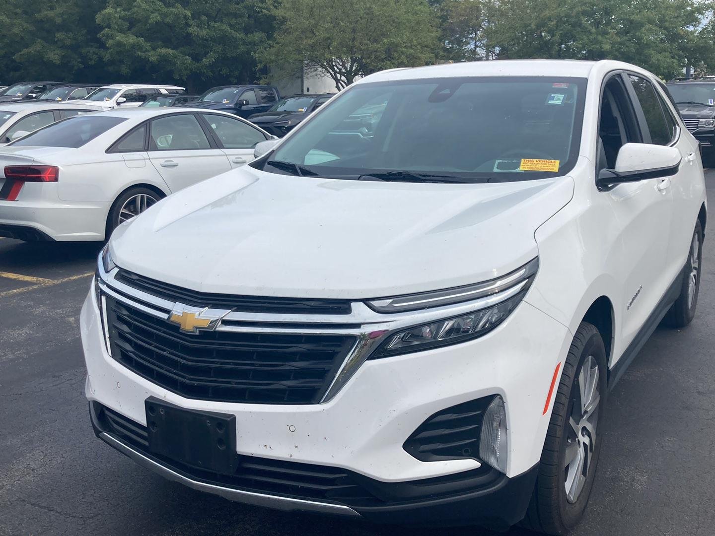 Used 2024 Summit White Chevrolet LT image 3