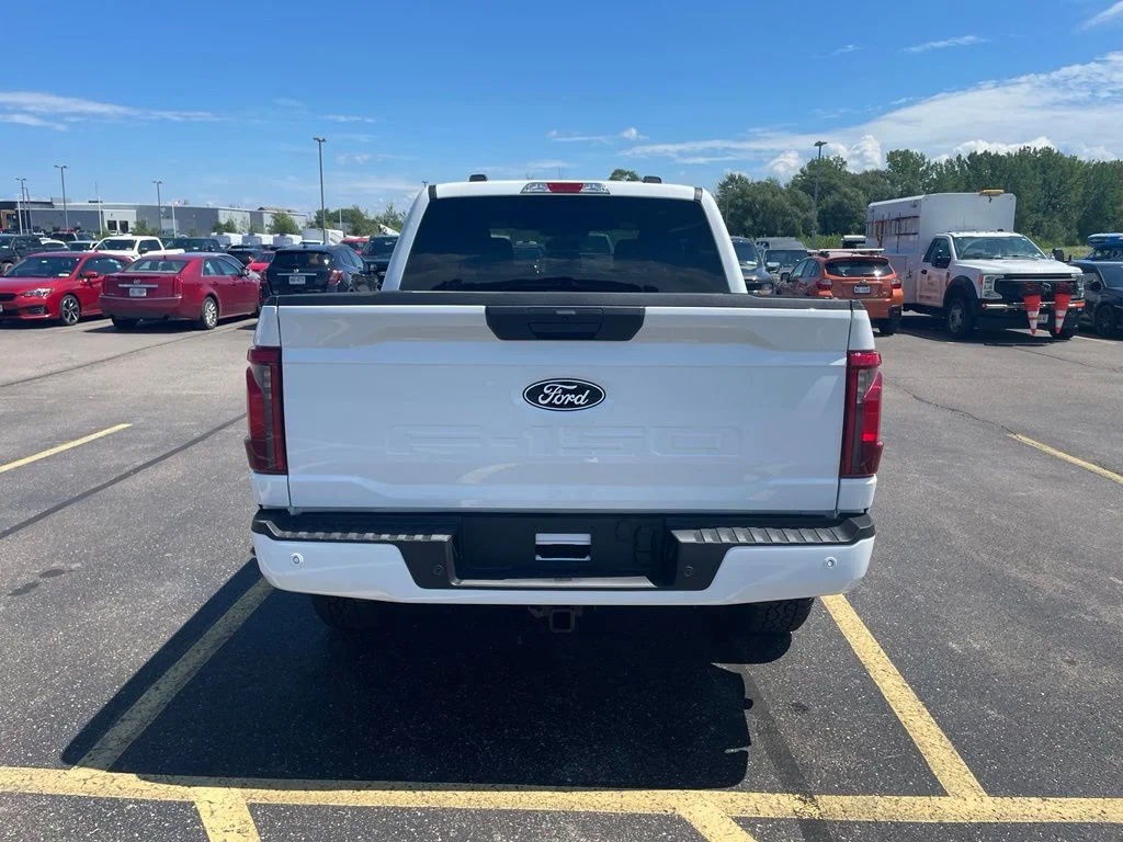 Used 2026 Oxford White Ford XLT image 6