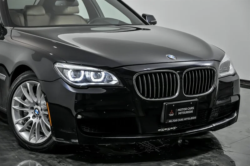 Used 2015 BMW 7 Series 750i with VIN WBAYB6C51FD965892 for sale in Aurora, IL