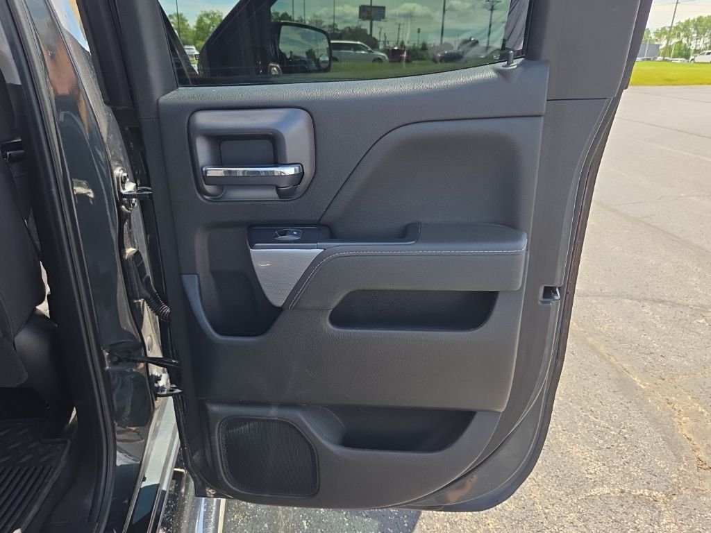 Used 2019 Gray Chevrolet LT image 25