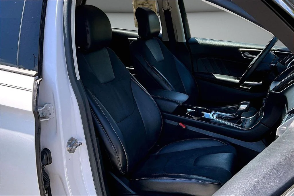 Used 2016 White Ford Sport image 29
