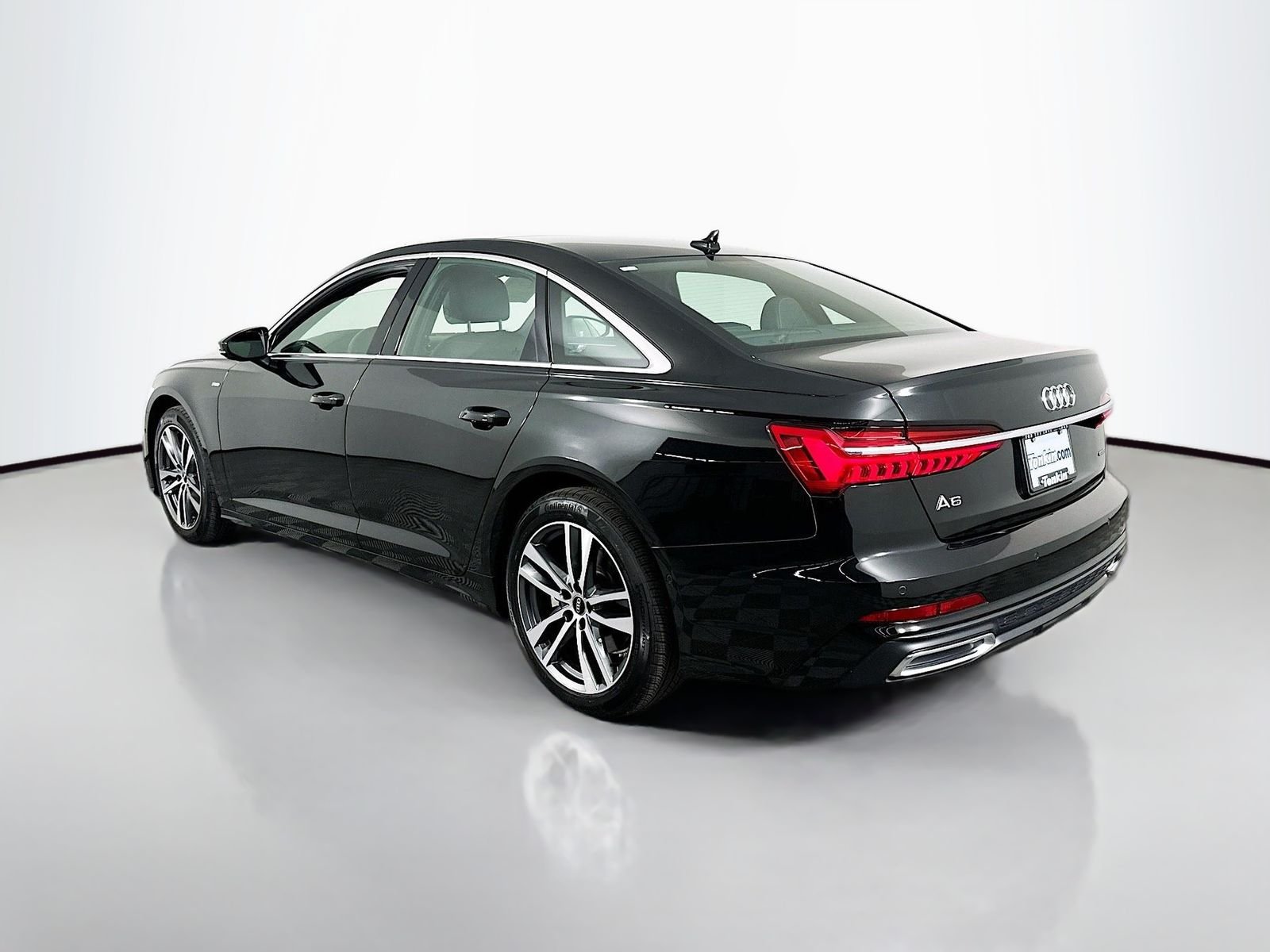 Used 2023 Mythos Black Metallic Audi 55 Premium Plus image 4