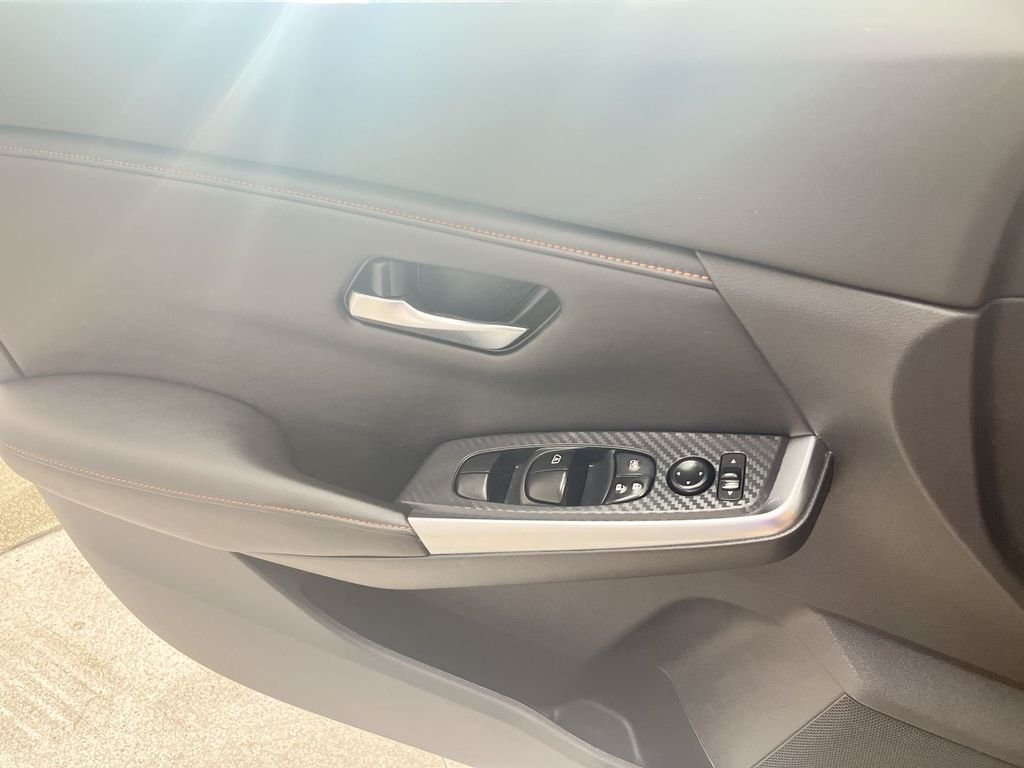 Used 2022 Black Nissan SR image 13