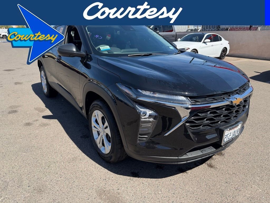 2025 Chevrolet Trax LS
