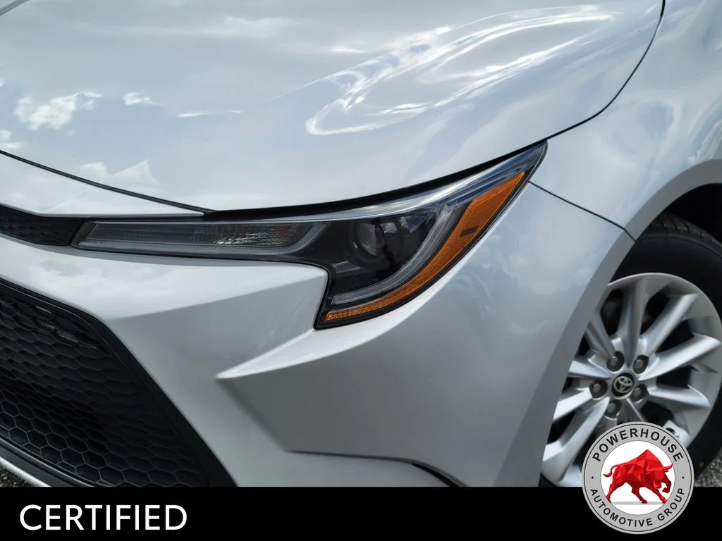 Used 2022 Silver Toyota LE image 11