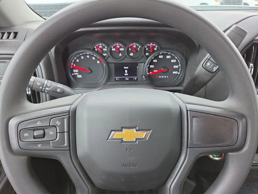 New 2026 Summit White Chevrolet WT image 3