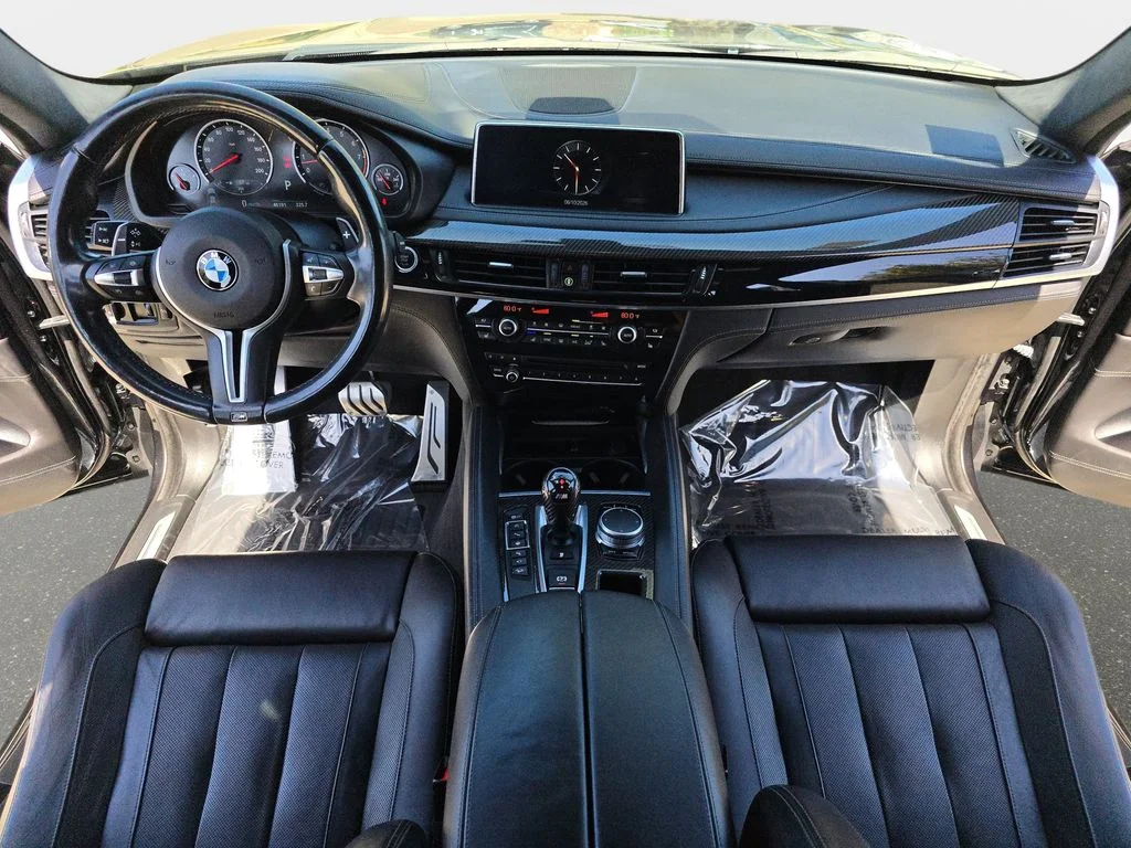 Used 2017 Black BMW Base image 10