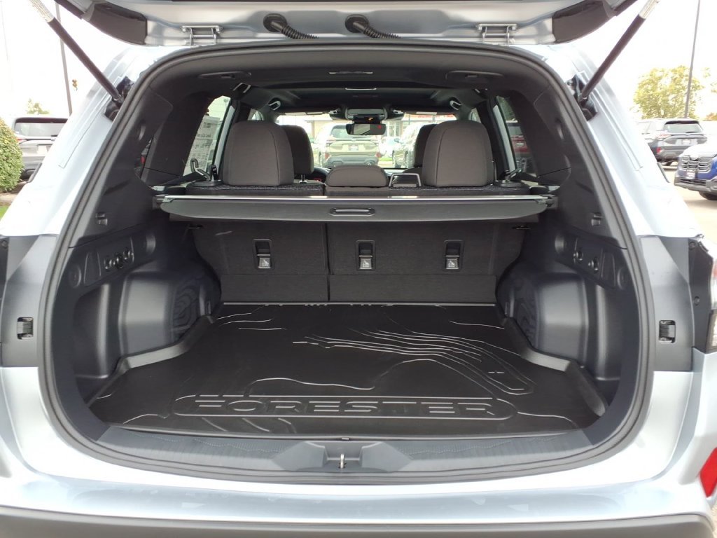 New 2026 Ice Silver Metallic Subaru Premium image 11