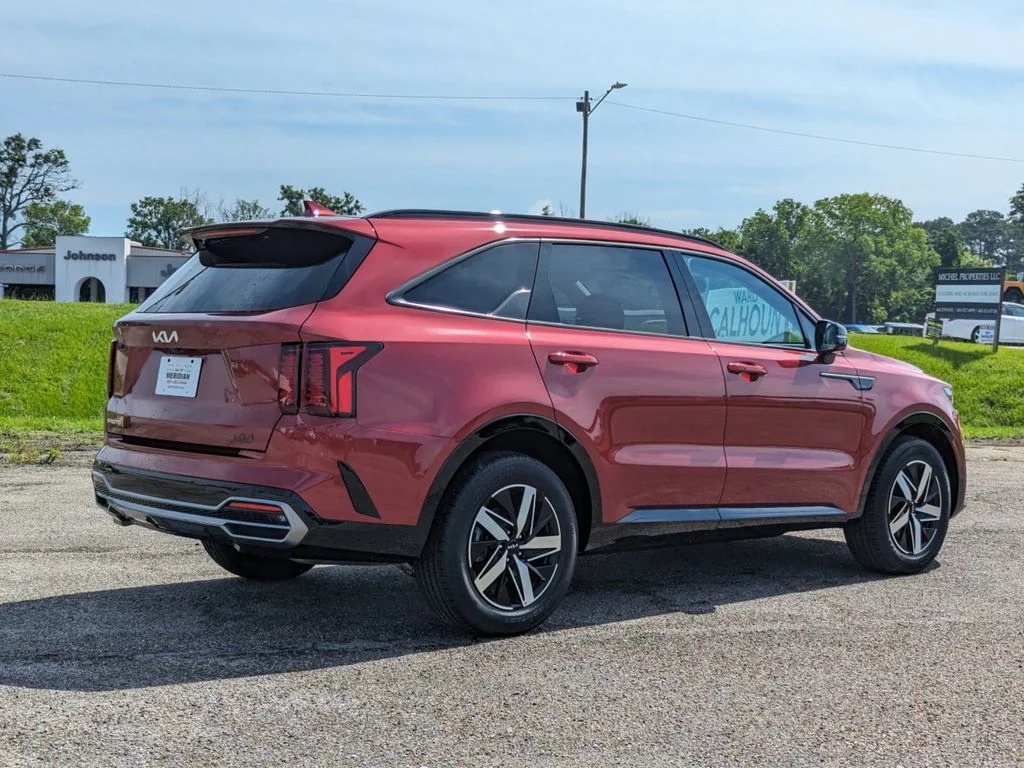 New 2023 RED Kia S FWD image 3