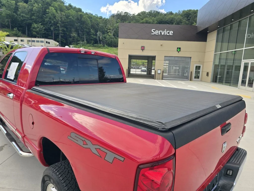 Used 2008 Flame Red Clearcoat Dodge SXT image 11